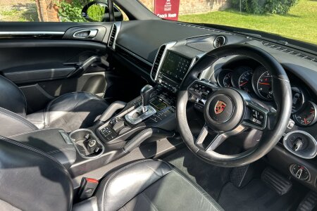 2016 Porsche Cayenne photo 10