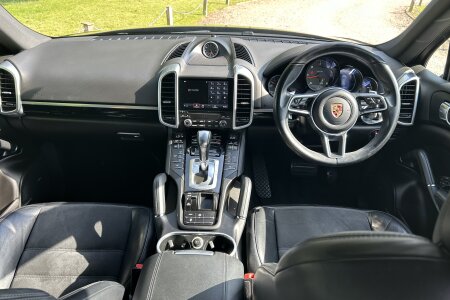 2016 Porsche Cayenne photo 11