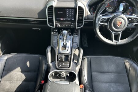 2016 Porsche Cayenne photo 12