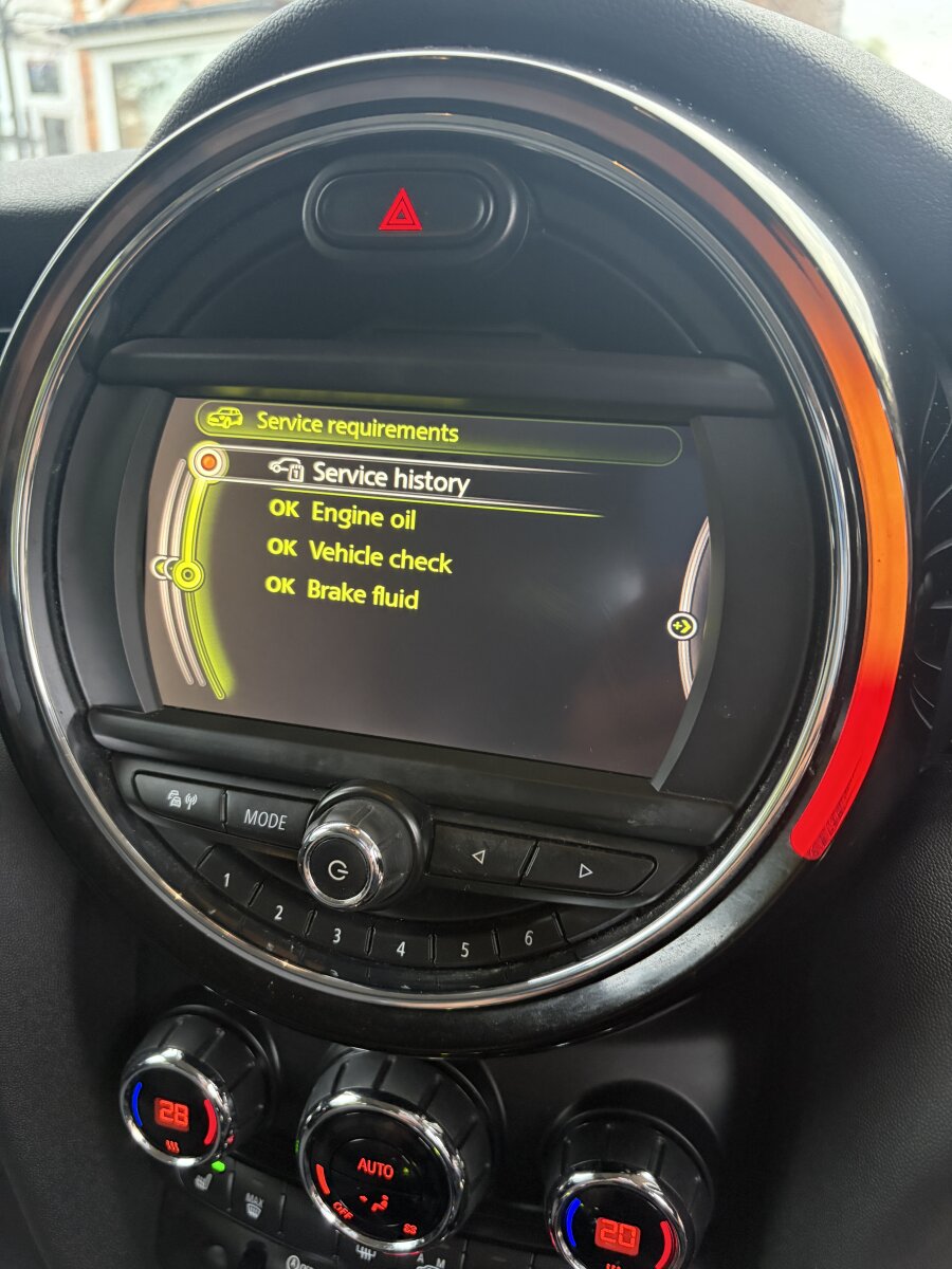 2017 Mini Cooper photo 5