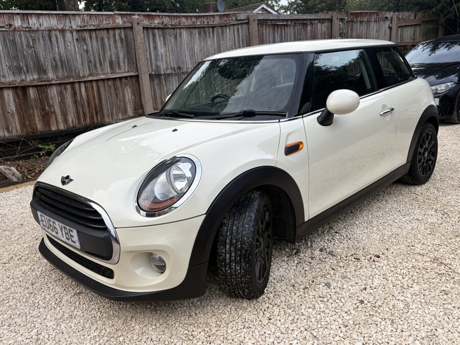 2017 Mini Cooper photo 8