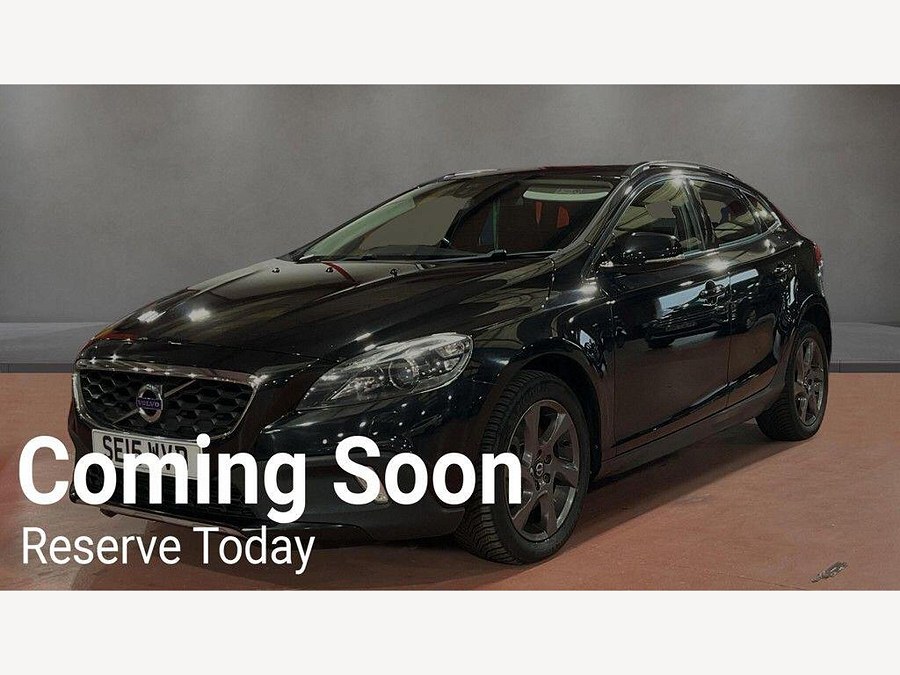 2015 Volvo V40 Cross Country photo 2