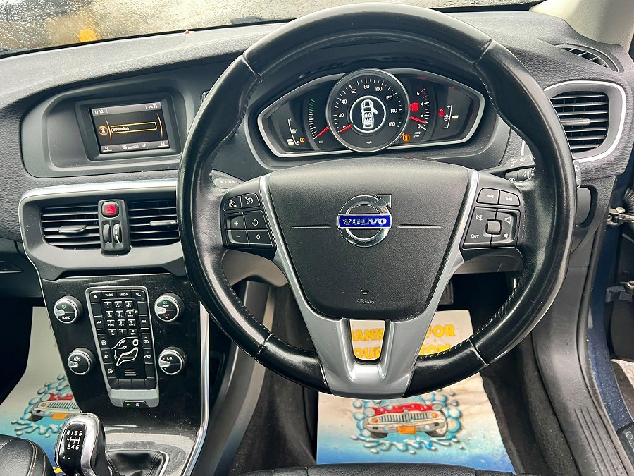 2014 Volvo V40 Cross Country photo 11
