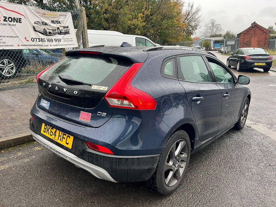 2014 Volvo V40 Cross Country photo 8