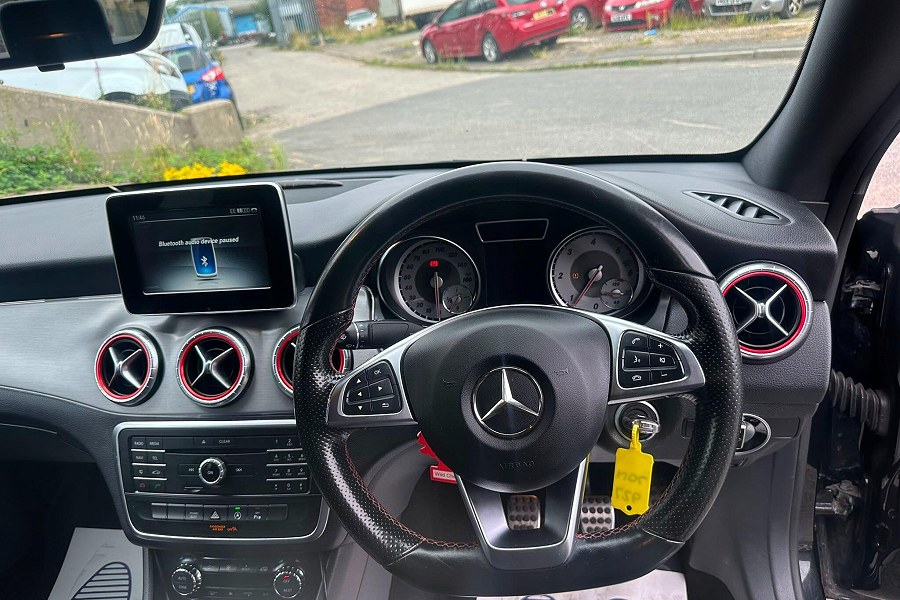 2016 Mercedes-Benz CLA photo 9