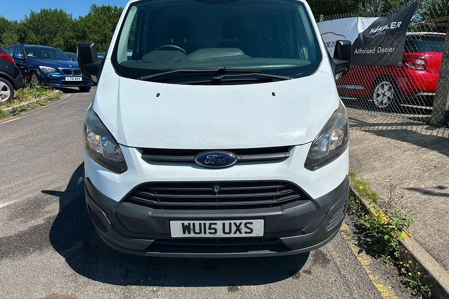 Ford Transit Custom photo 2