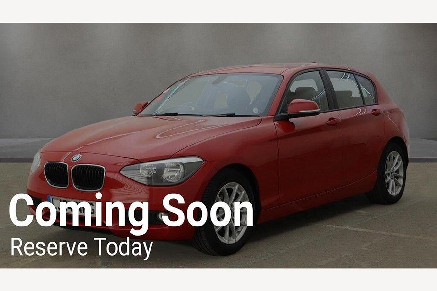 BMW 1 Series photo 2