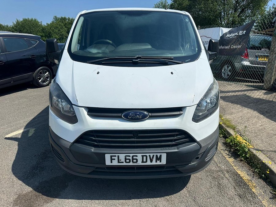 Ford Transit Custom photo 2