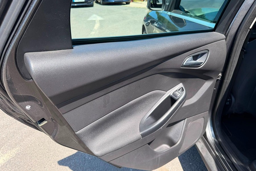 2015 Ford Focus photo 14