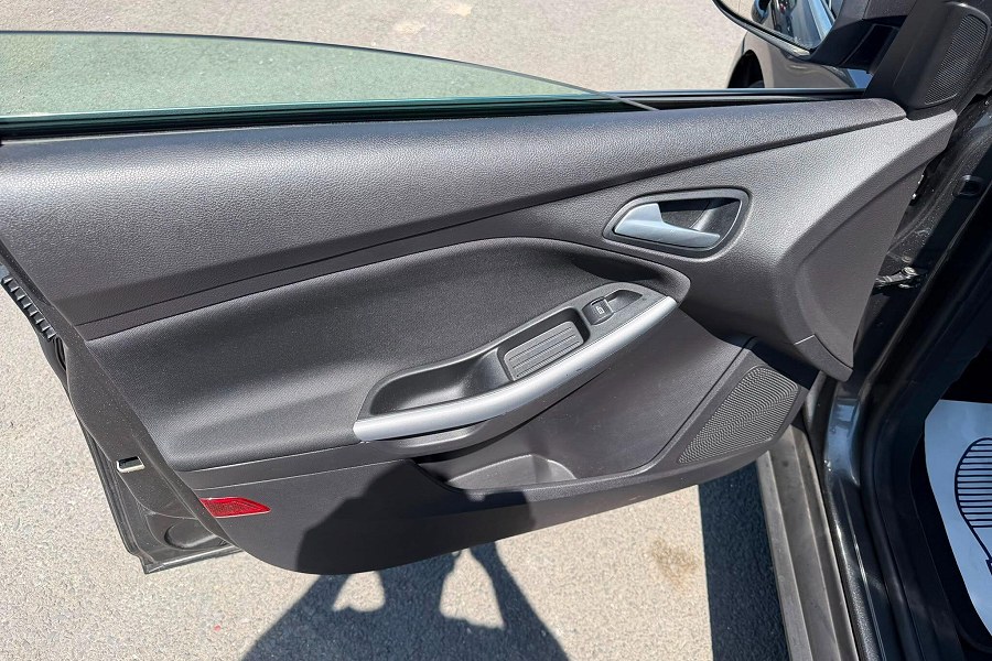 2015 Ford Focus photo 13