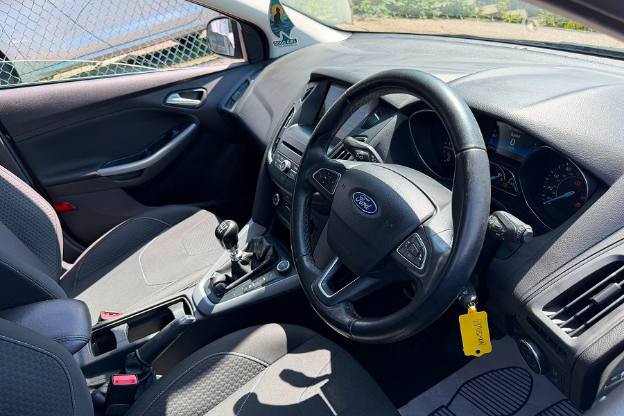 2015 Ford Focus photo 10