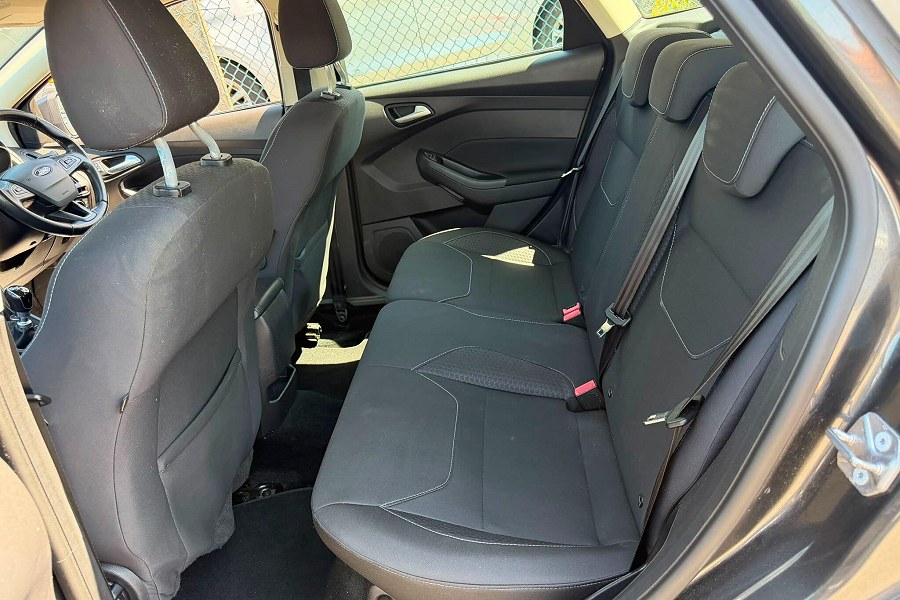 2015 Ford Focus photo 11