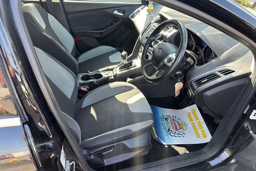 2014 Ford Focus photo 10