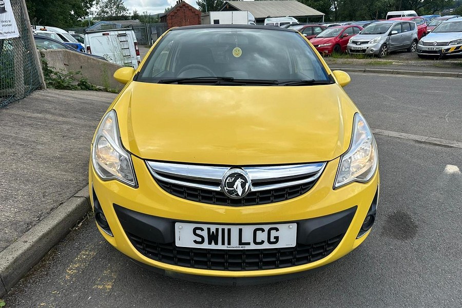 Vauxhall Corsa photo 2