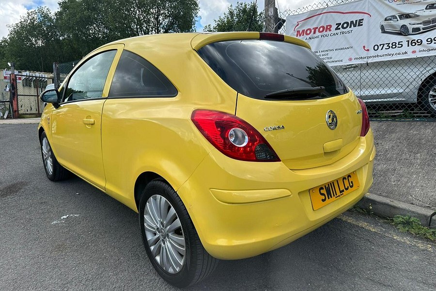 2011 Vauxhall Corsa photo 6