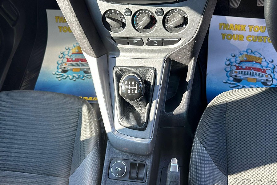 2011 Ford Focus photo 9