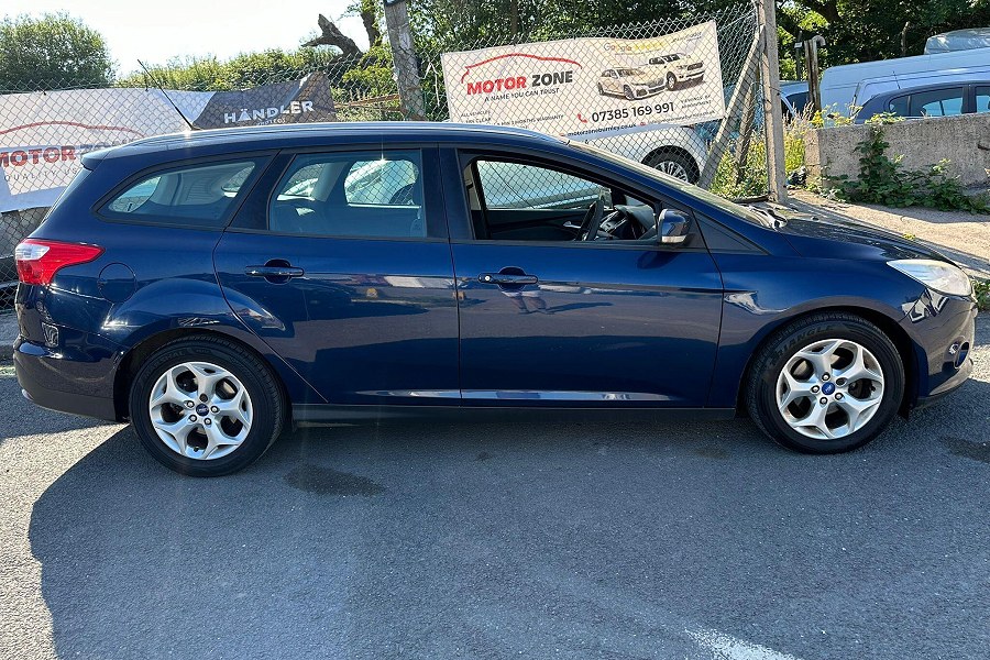 2011 Ford Focus photo 4