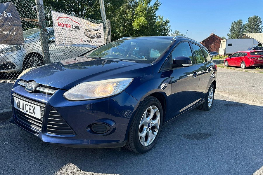 2011 Ford Focus photo 3