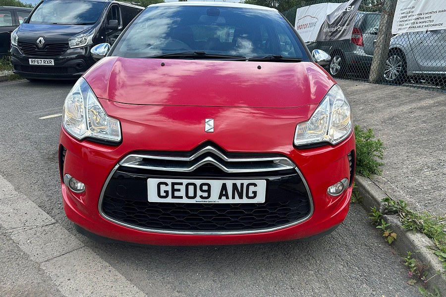 Citroen DS3 photo 2
