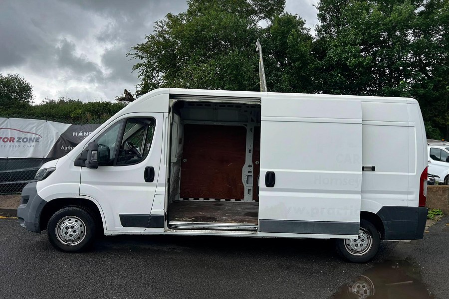 2014 Peugeot Boxer photo 6