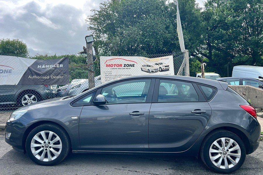 Vauxhall Astra photo 2