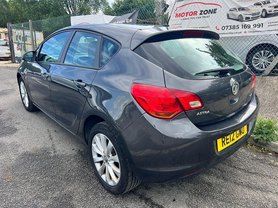 2012 Vauxhall Astra photo 5