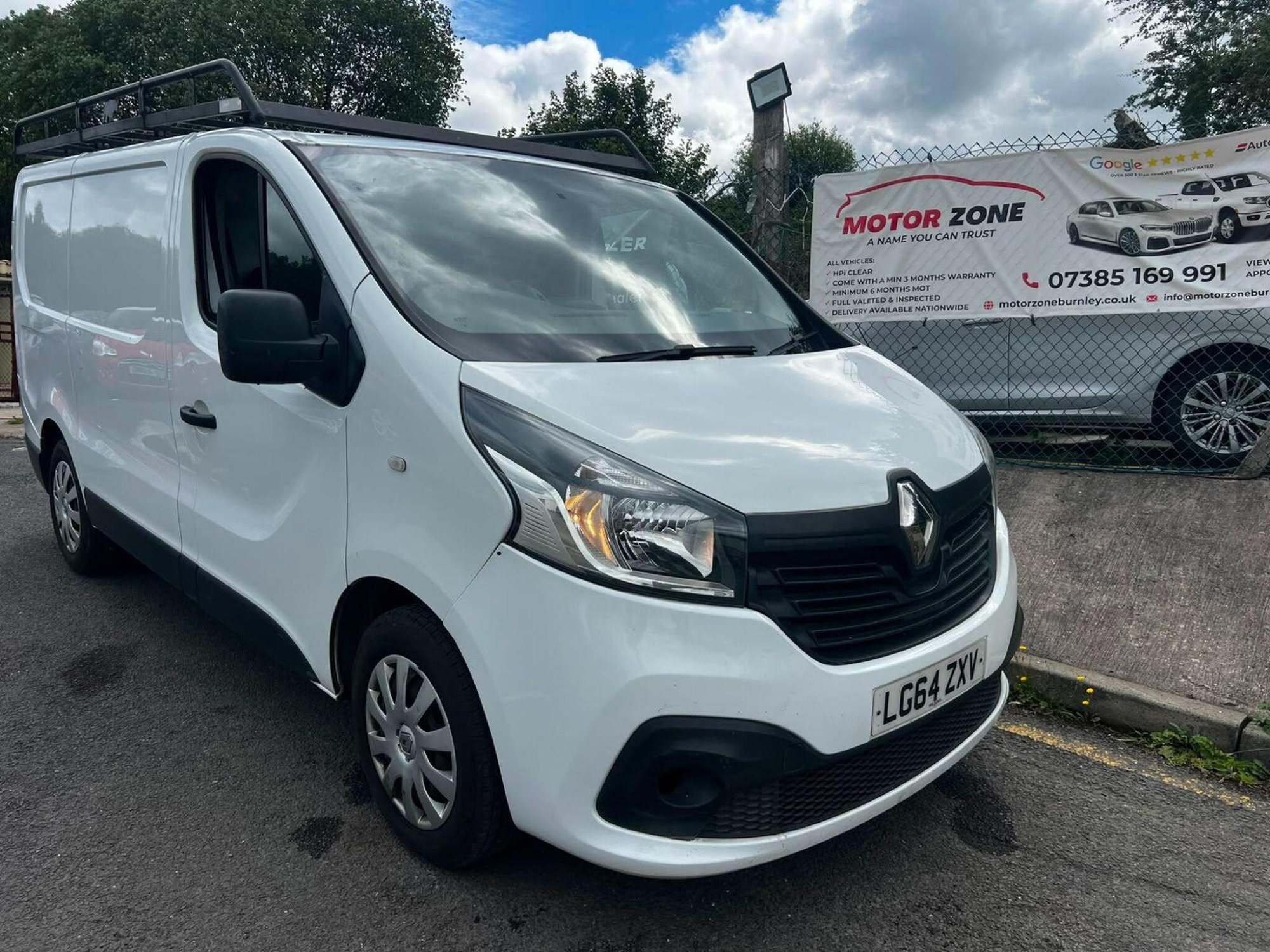 2014 Renault Trafic 1.6 dCi 27 Business+ SWB Standard Roof Euro 5 5dr for sale at Motor Zone Burnley