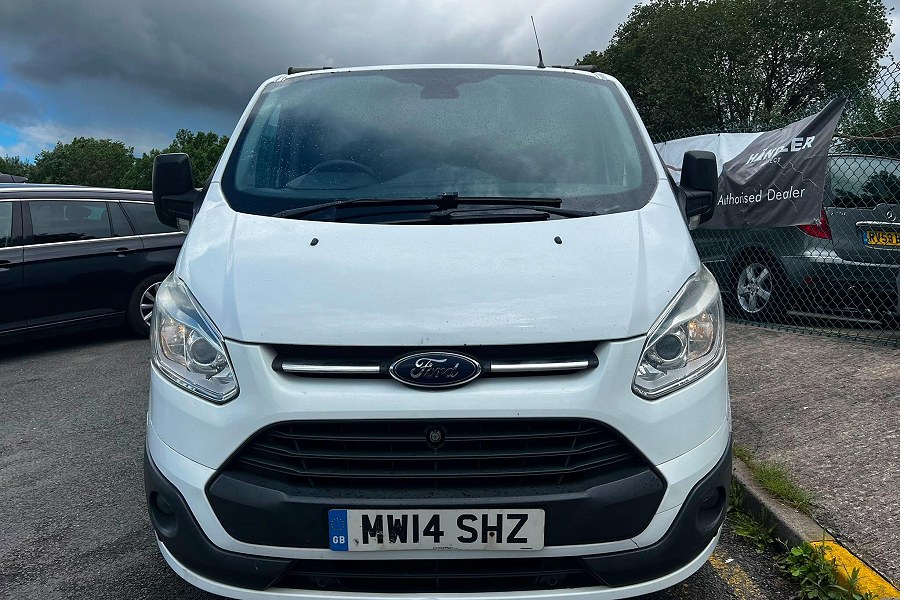 Ford Transit Custom photo 2