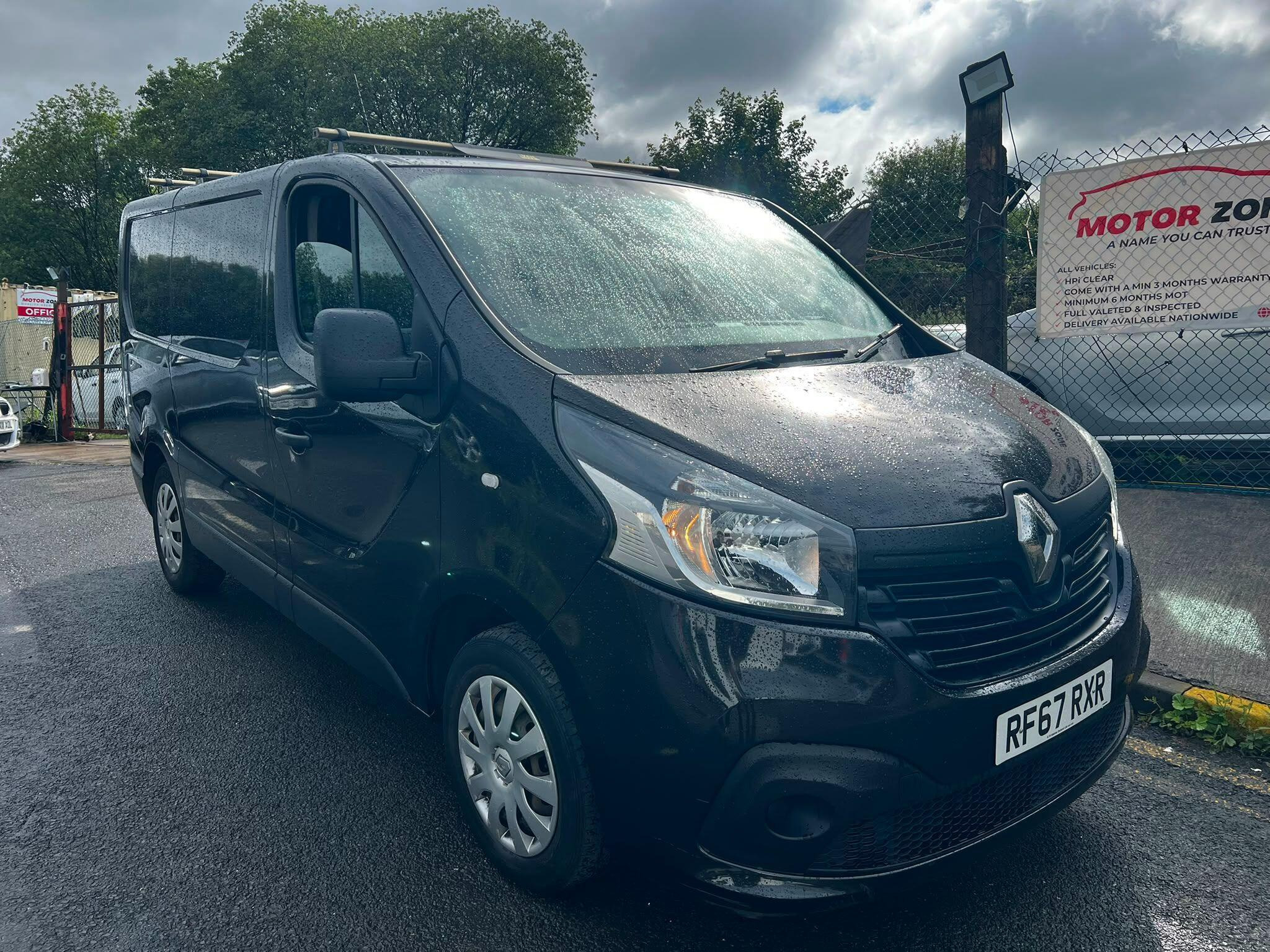 2018 Renault Trafic 1.6 dCi ENERGY 27 Business+ SWB Standard Roof Euro 6 (s/s) 5dr for sale at Motor Zone Burnley