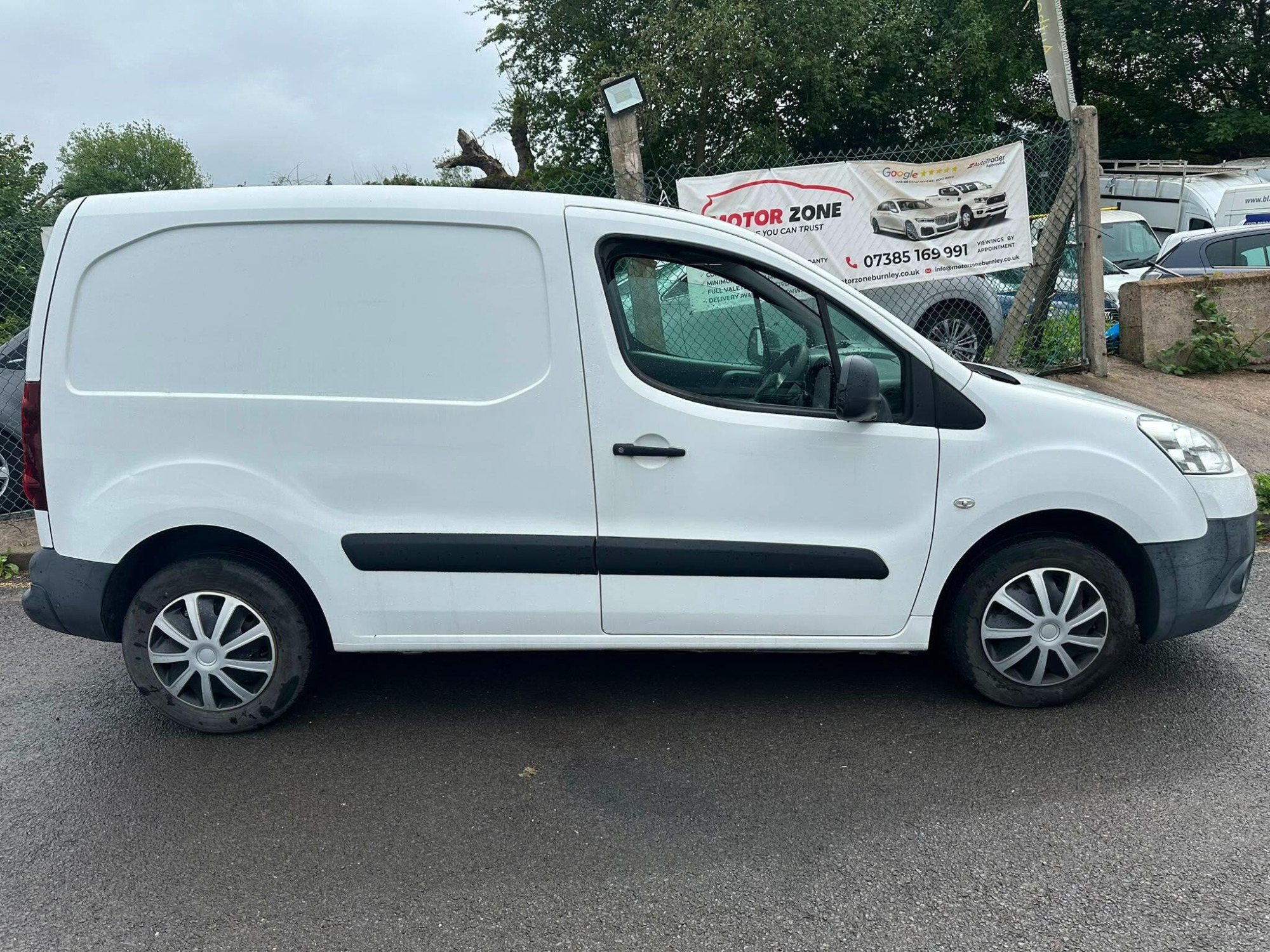 2015 Peugeot Partner 1.6 HDi 850 S L1 4dr for sale at Motor Zone Burnley