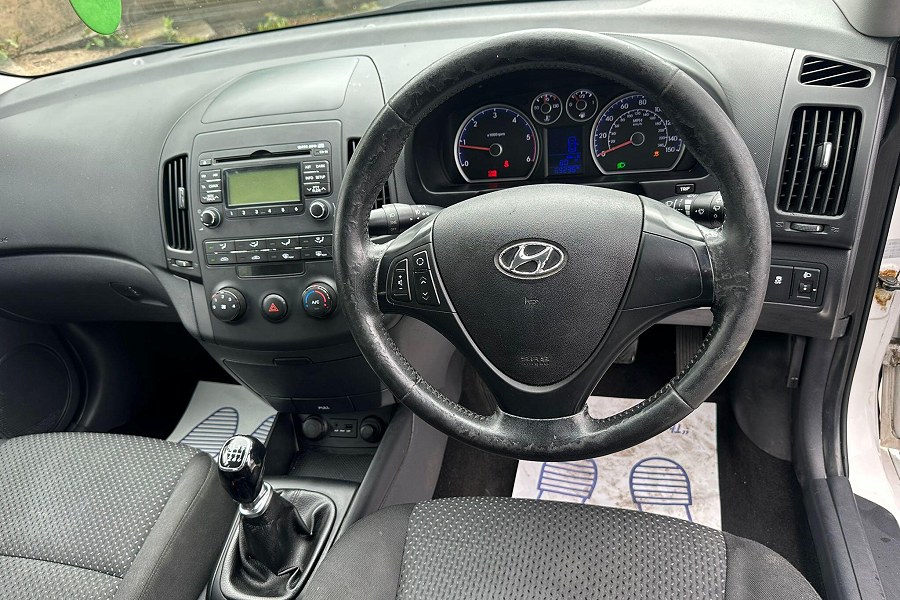 2012 Hyundai i30 photo 9
