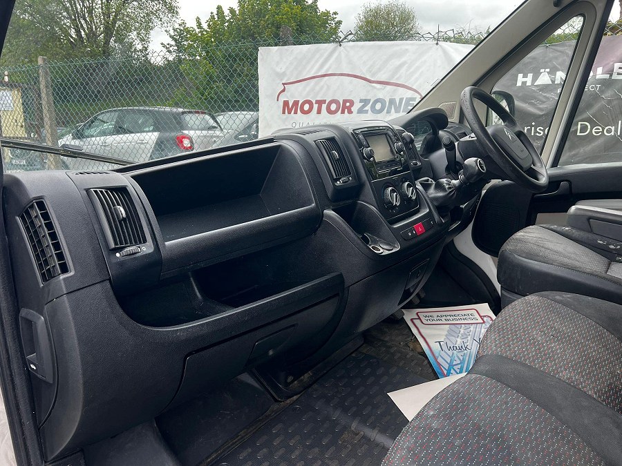 2015 Citroen Relay photo 14