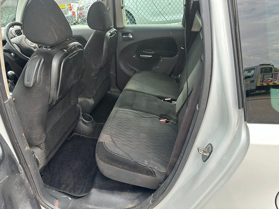 2013 Citroen C3 Picasso photo 12