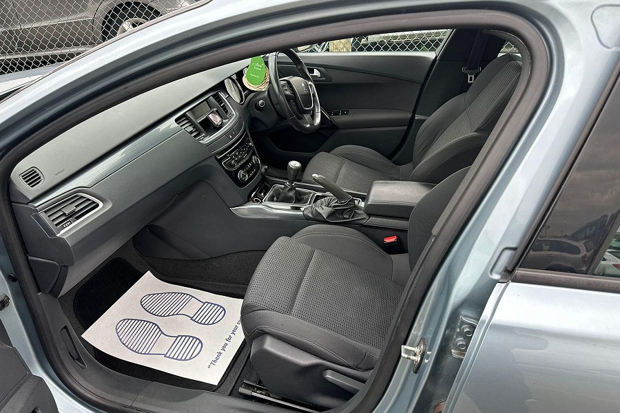 2012 Peugeot 508 SW photo 11