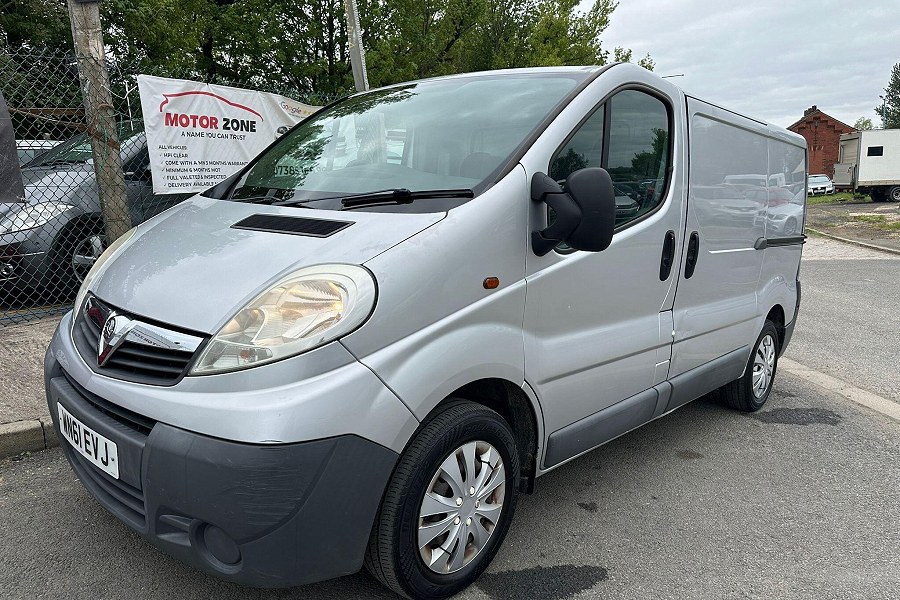 2011 Vauxhall Vivaro photo 3
