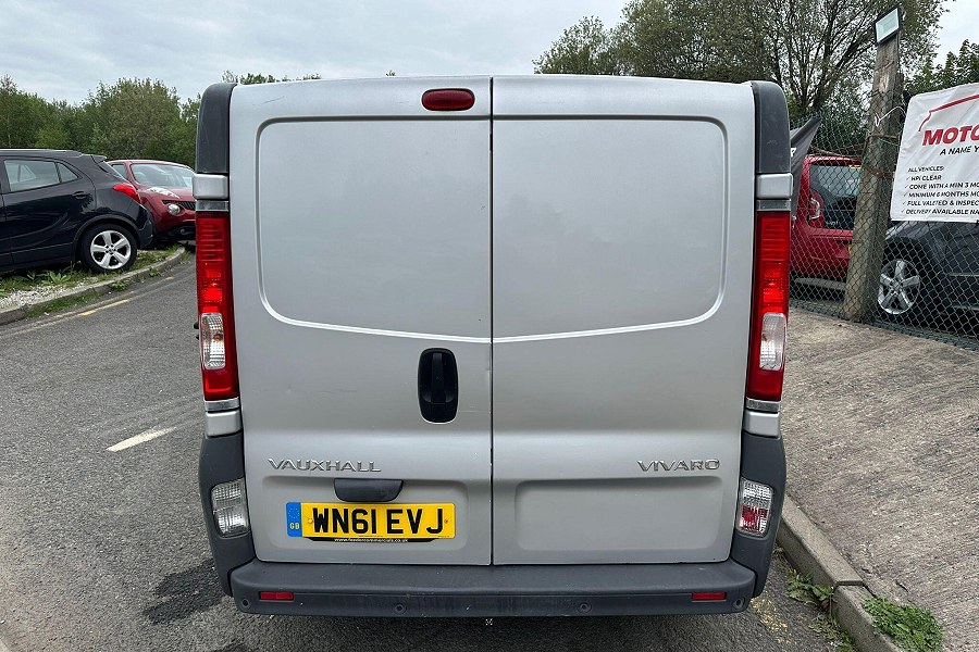 2011 Vauxhall Vivaro photo 7