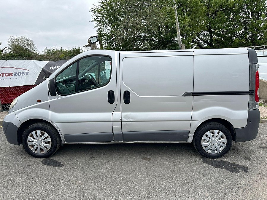 2011 Vauxhall Vivaro photo 5