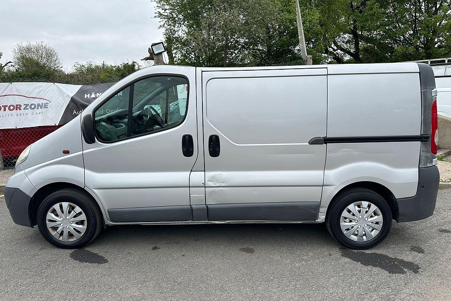 2011 Vauxhall Vivaro photo 5