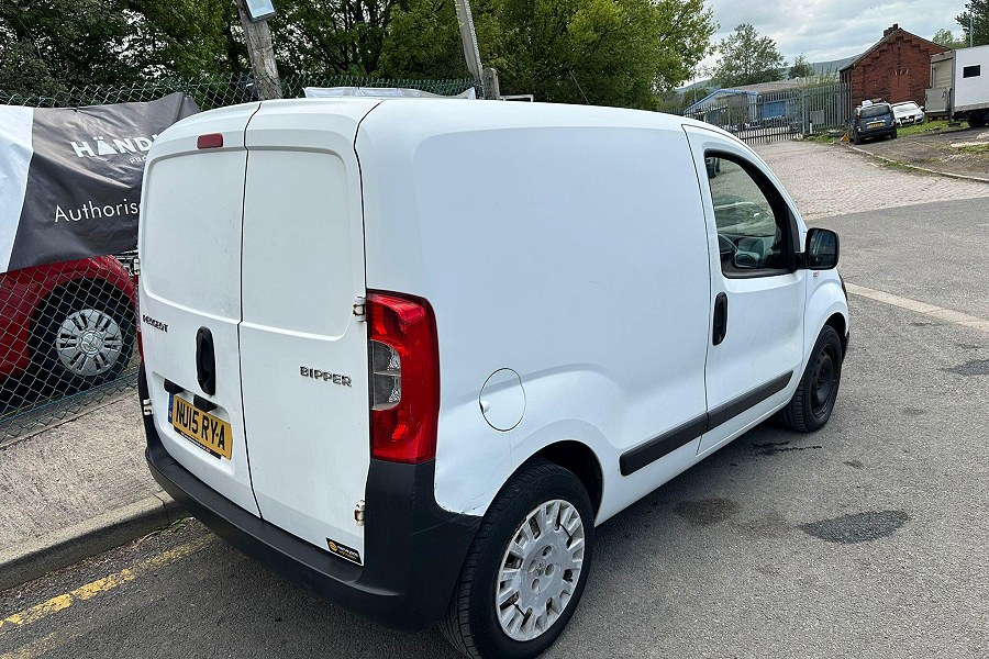 2015 Peugeot Bipper photo 9