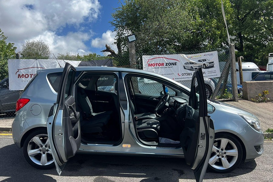 2014 Vauxhall Meriva photo 9