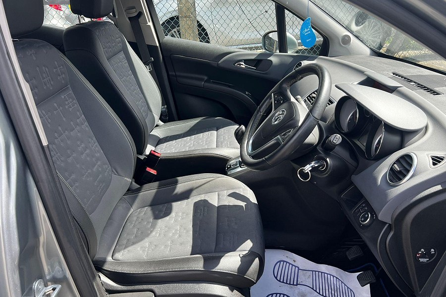 2014 Vauxhall Meriva photo 13