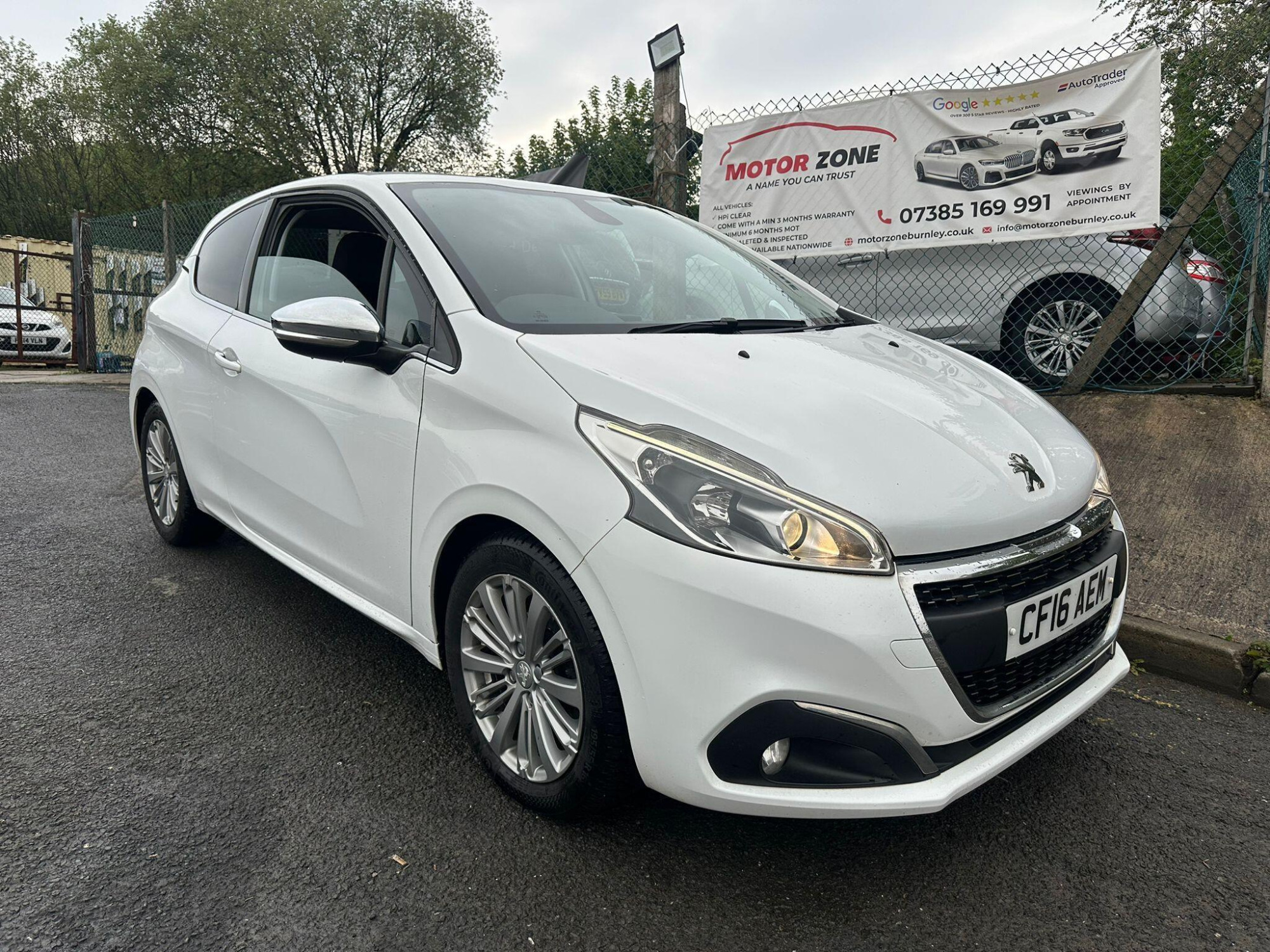 2016 Peugeot 208 1.2 PureTech Allure Euro 6 3dr for sale at Motor Zone Burnley
