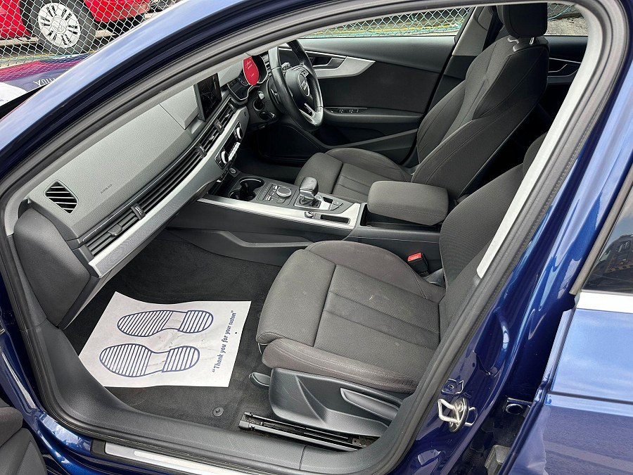 2016 Audi A4 Avant photo 14
