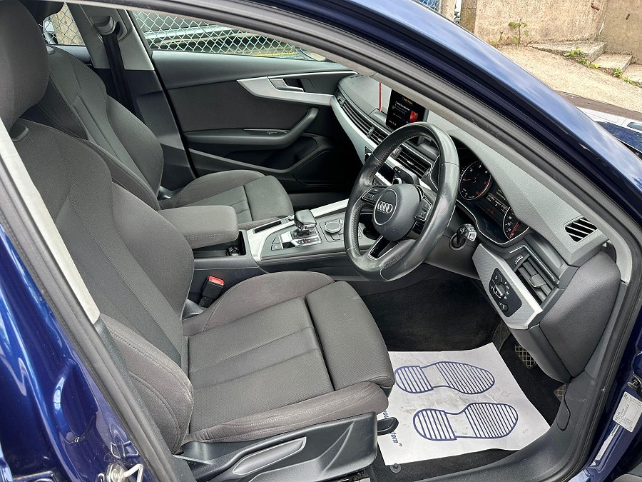 2016 Audi A4 Avant photo 13