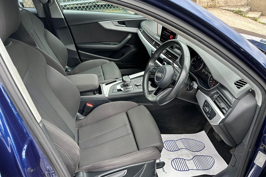 2016 Audi A4 Avant photo 13