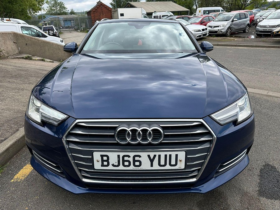 Audi A4 Avant photo 2