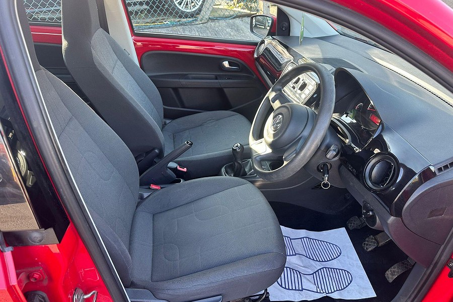 2015 Volkswagen up! photo 13