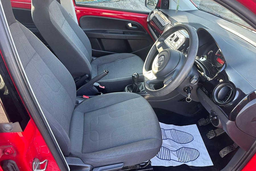 2015 Volkswagen up! photo 10
