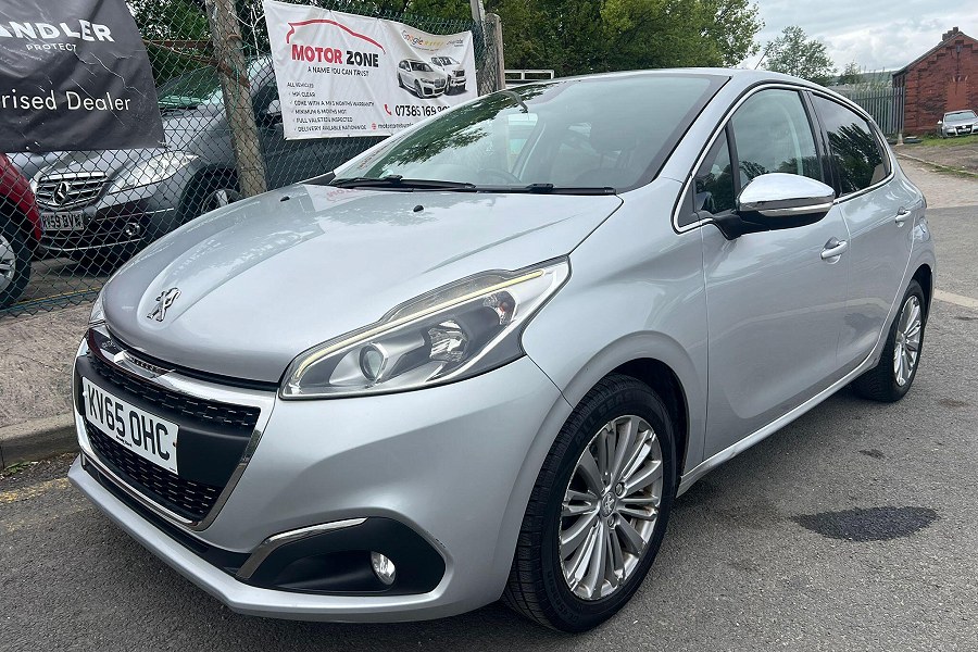 2015 Peugeot 208 photo 3