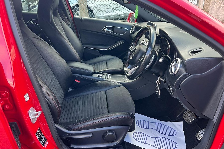 2016 Mercedes-Benz A Class photo 11